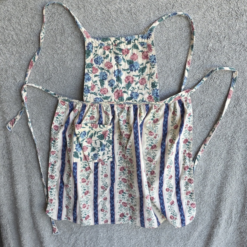 Women's Apron Now Designs Floral Pattern Cottagecore